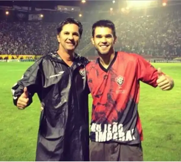 Meet son of Chapecoene coach who missed plane crash because he forgot his passport